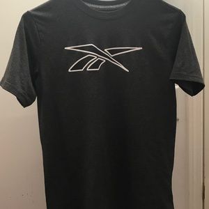 Reebok T-Shirt/Shorts Set